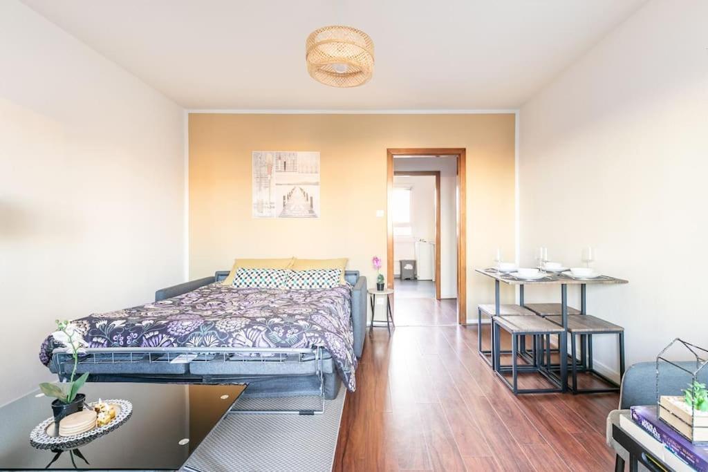 Urban Oasis, 15 Minutes From Strasbourg Historic Centre Apartment Hoenheim